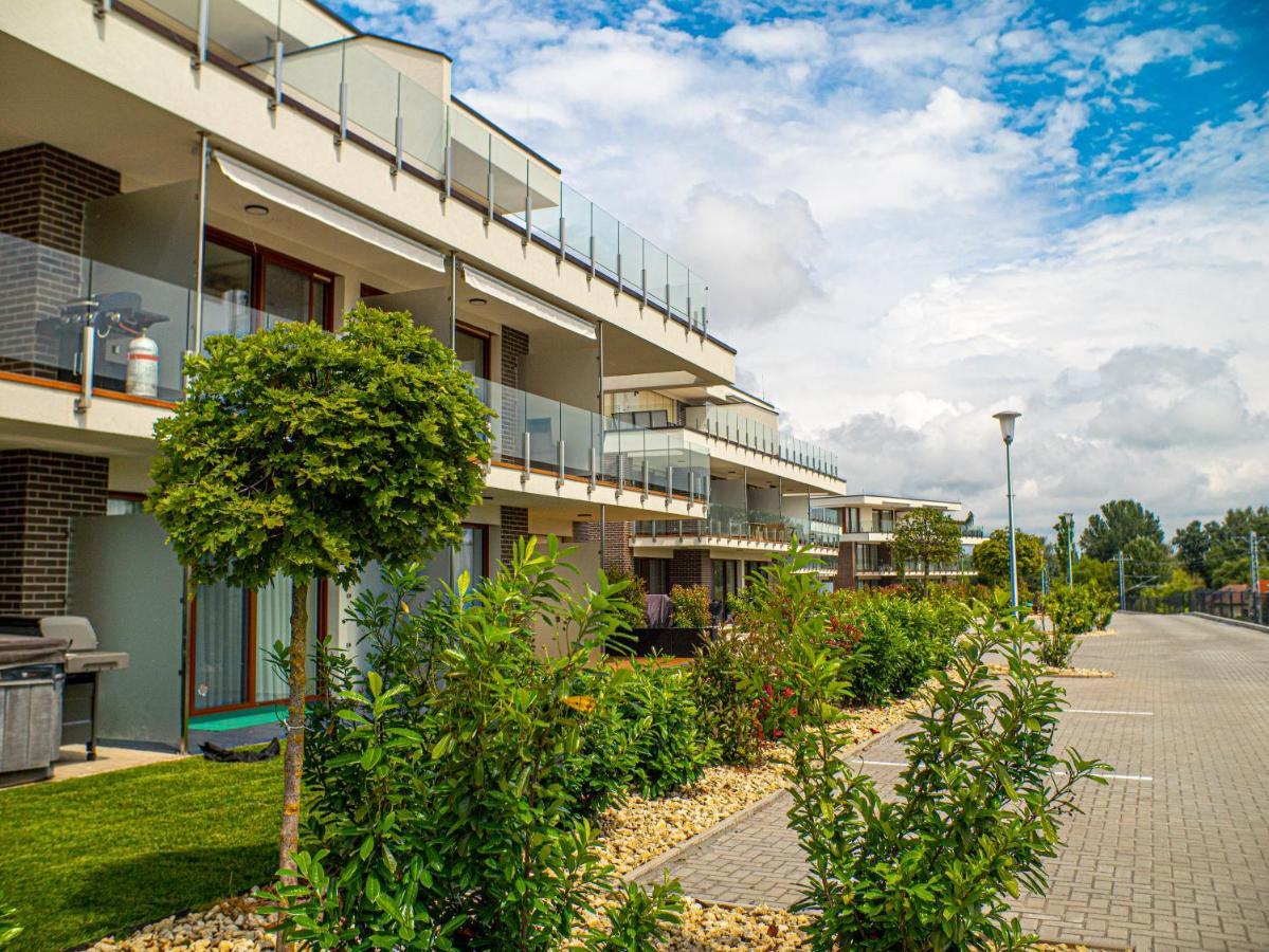 Panorama Superior Apartments - Pool, Garden, Parking Балатональмади Экстерьер фото